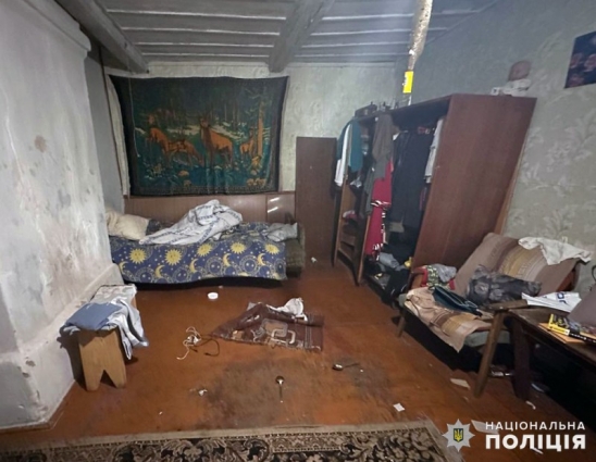 Нетверезі сімейні розбірки через ревнощі: поліція встановлює обставини поранень двох жителів Житомирщини