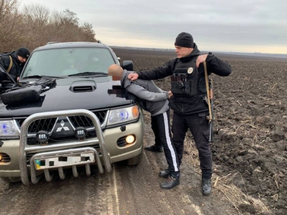 Поспішав додому, а потрапив у відділ поліції: у Бердичівському районі викрили чоловіка у крадіжці чужого авто