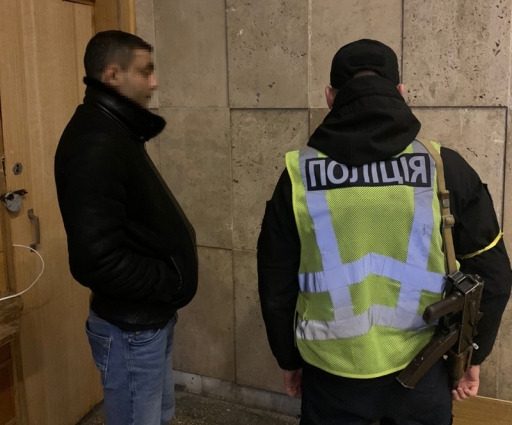 Фейкові батьки реальних дітей: поліцейські Житомирщини затримали організаторів схеми незаконного перетину кордону
