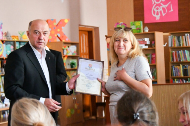 З  нагоди Всеукраїнського дня бібліотек нагородили найкращі бібліотеки Житомирської області (ФОТО)