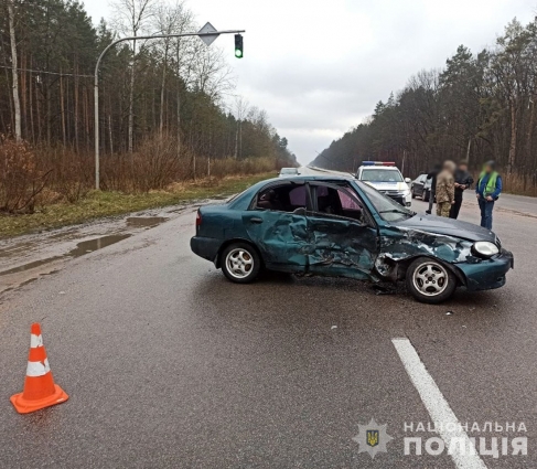 У ДТП поблизу Довжика травми отримали п’ятеро людей, серед яких однорічна дитина