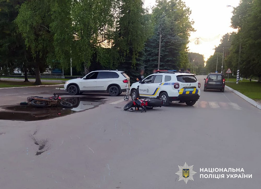 На Коростенщині внаслідок  ДТП за участі неповнолітніх мотоциклістів, травми отримали 5 людей