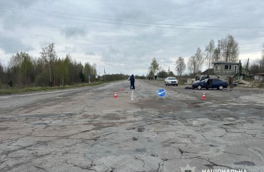 Поліцейські встановлюють обставини ДТП у Житомирському районі