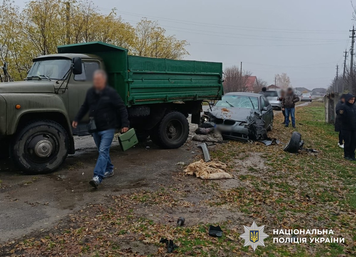 У Брусилові водій BMW наїхав на 47-річного комунальника, який грузив сміття, чоловік в реанімації