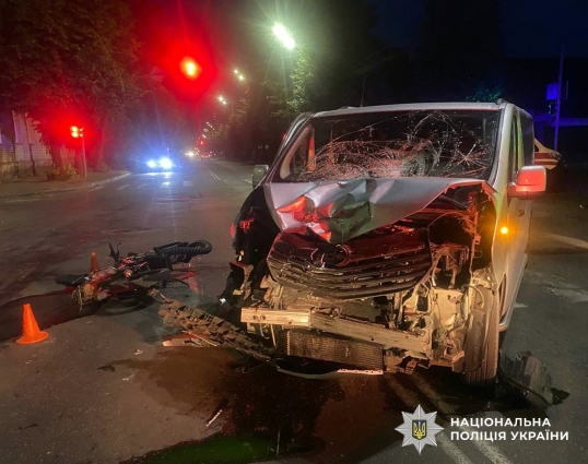 У Житомирі в ДТП травми отримала пасажирка мотоцикла, водій – помер в лікарні