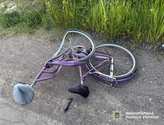 У Коростені водій збив 62-річного велосипедиста, виїхавши на смугу зустрічного руху, чоловік в реанімації