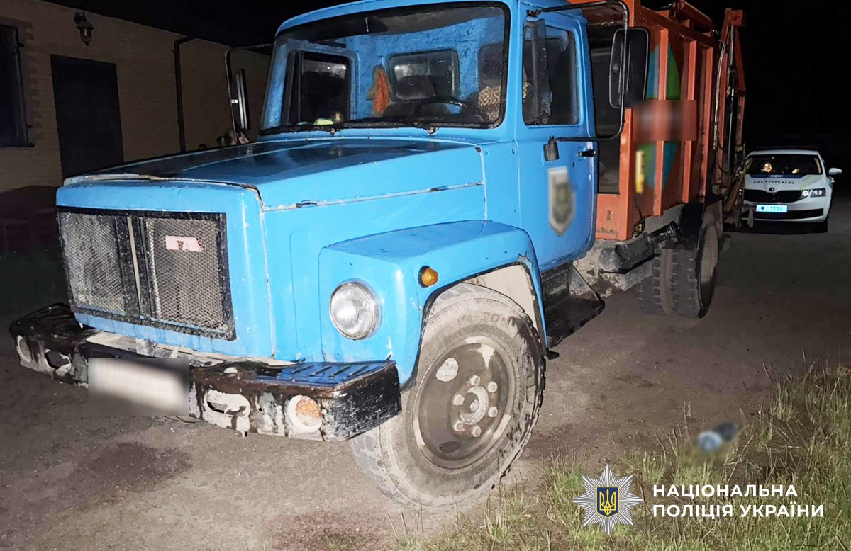 В Оліївській громаді 18-річний парубок угнав сміттєвоз, його затримали