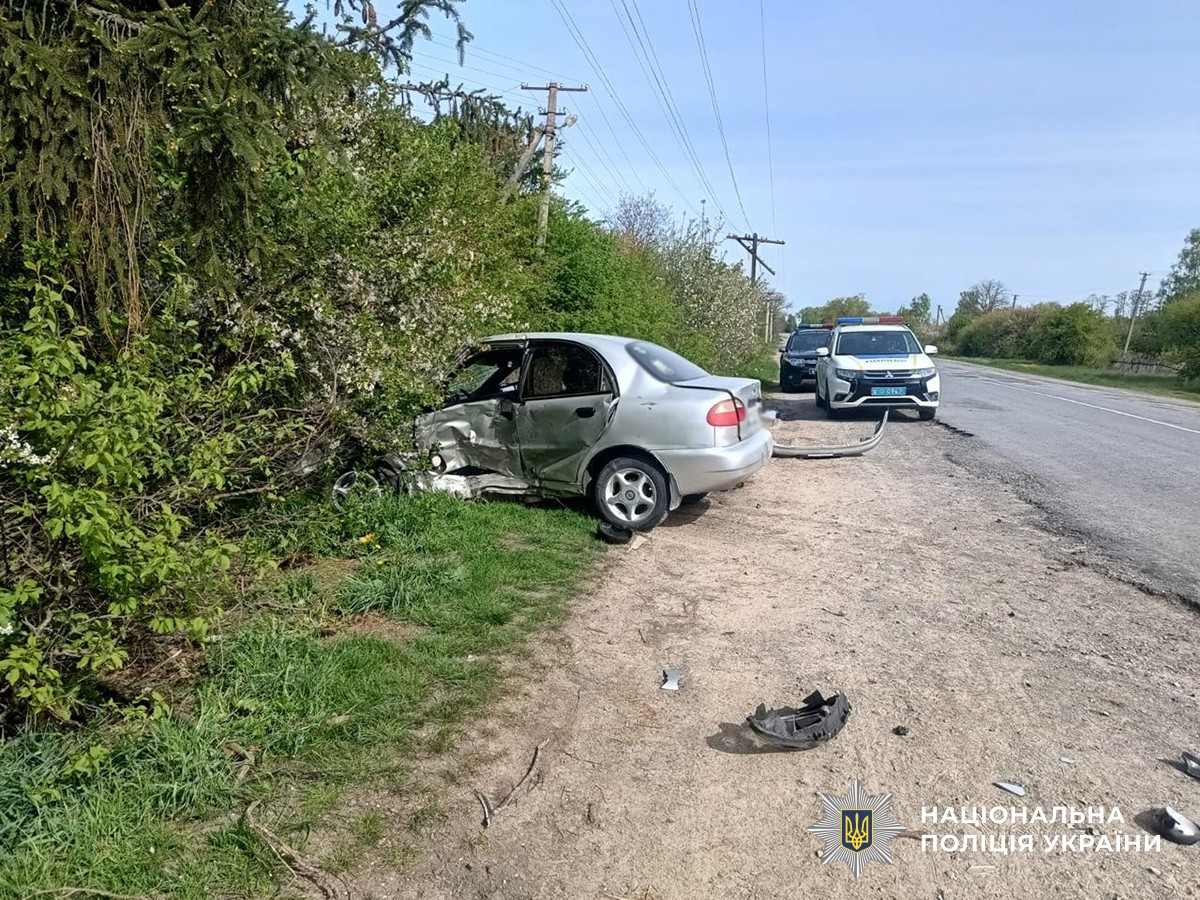 У ДТП в с.Кикова на Звягельщині травми отримали 4 людей