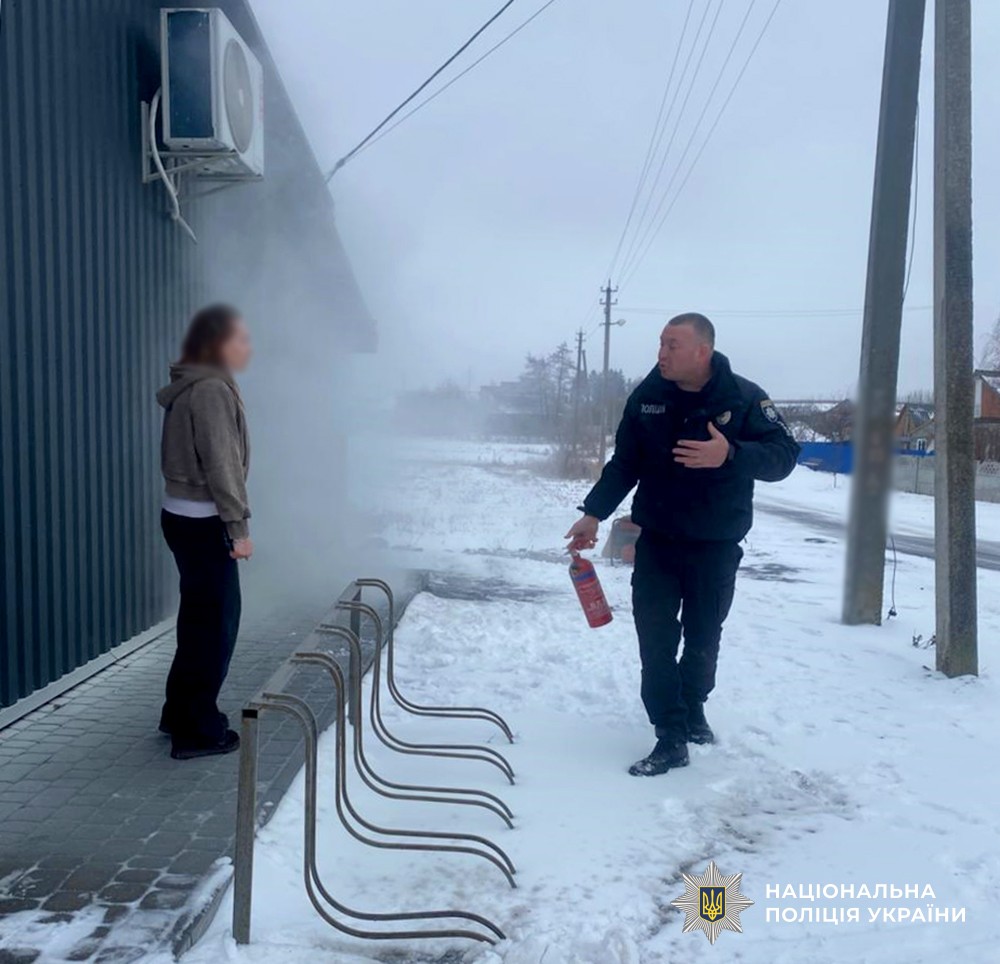 На Чуднівщині поліцейські запобігли пожежі в магазині