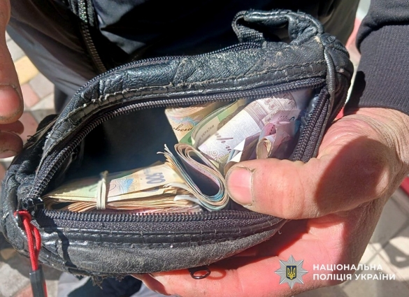 У Житомирі чоловік вкрав 120 тис. грн з квіткового павільйону