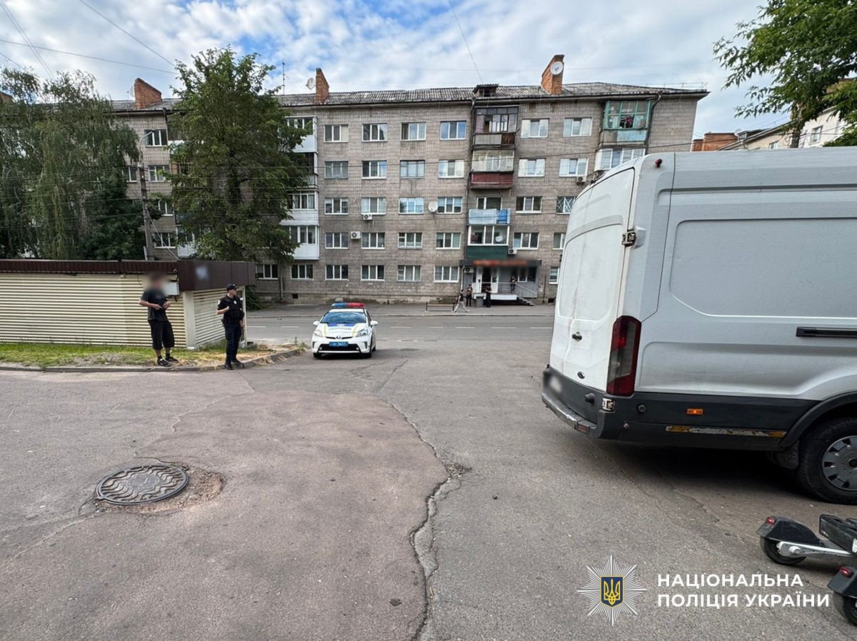 У Житомирі під колеса автівки потрапив пенсіонер, чоловік в лікарні