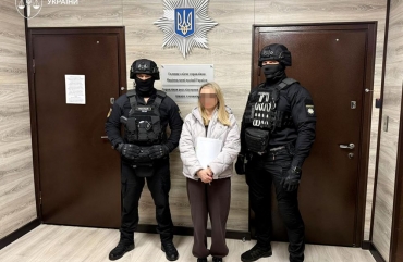 Під час сну торкалась статевих органів та сідниць: на Житомирщині матір підозрюють у створенні та поширенні дитячої порнографії