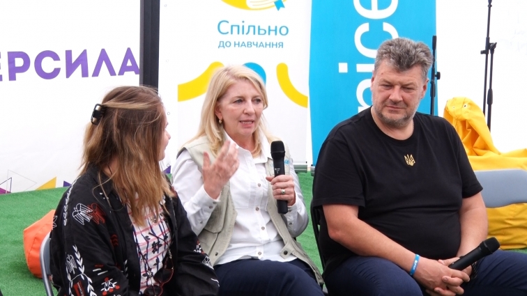 «Суперсильні» волонтери: молодіжний центр у Житомирі організував для благодійників «Спільнофорум» (ВІДЕО)