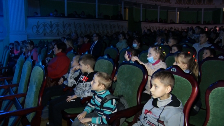 У Житомирі пройшла «Ялинка» голови обласної ради: 400 дітей області отримали подарунки