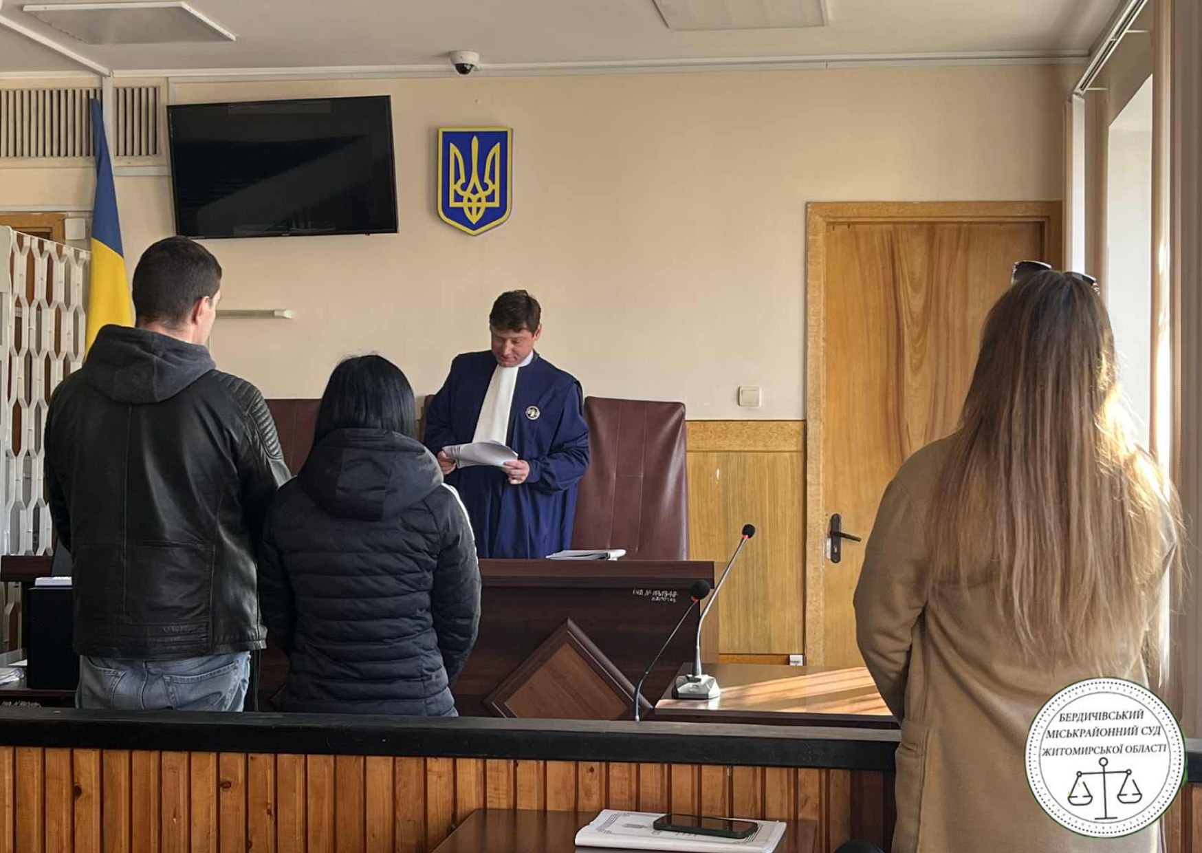 У Бердичеві засудили подружжя до 5 років тюрми за крадіжку двох курток