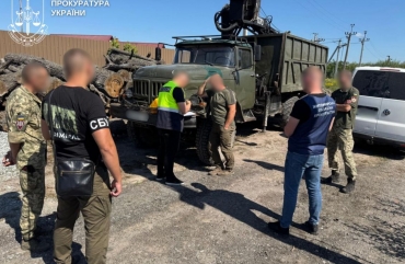 П’ятеро чоловіків, серед яких посадовці ДП «Ліси України», організували незаконний збут деревини на понад 1,4 млн грн – справу скеровано до суду