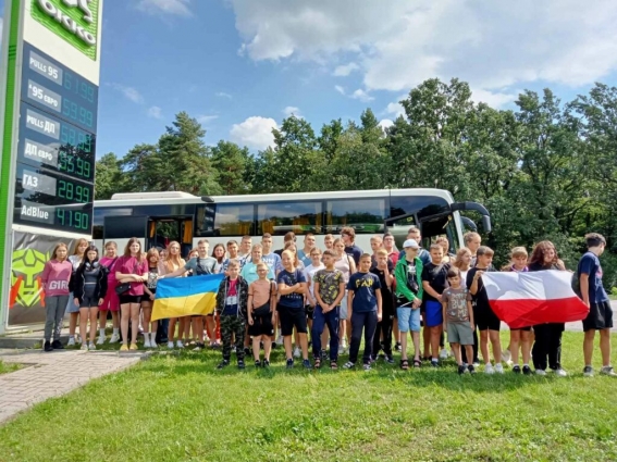 Діти з Житомирщини вирушили на оздоровлення до Польщі