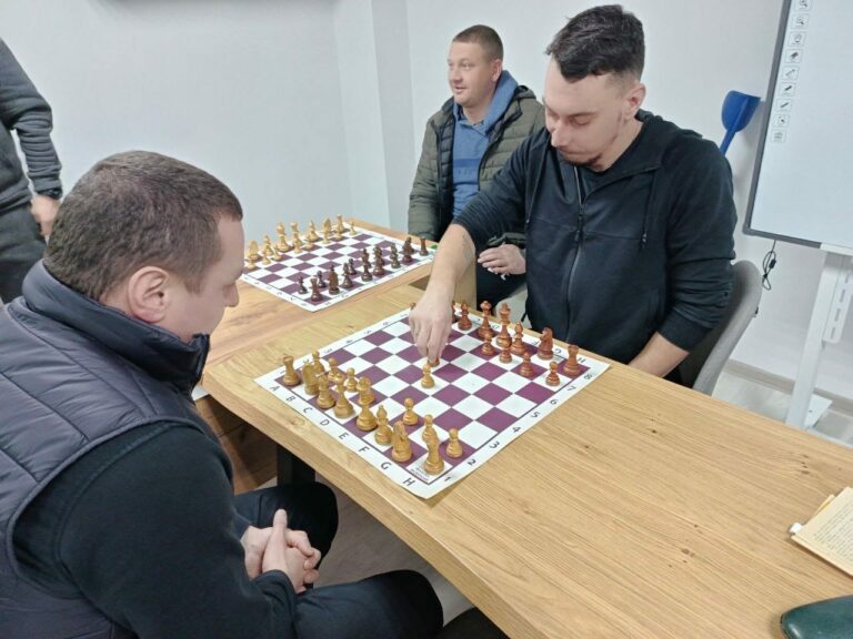 У Бердичеві відбувся майстер-клас із шахів для ветеранів